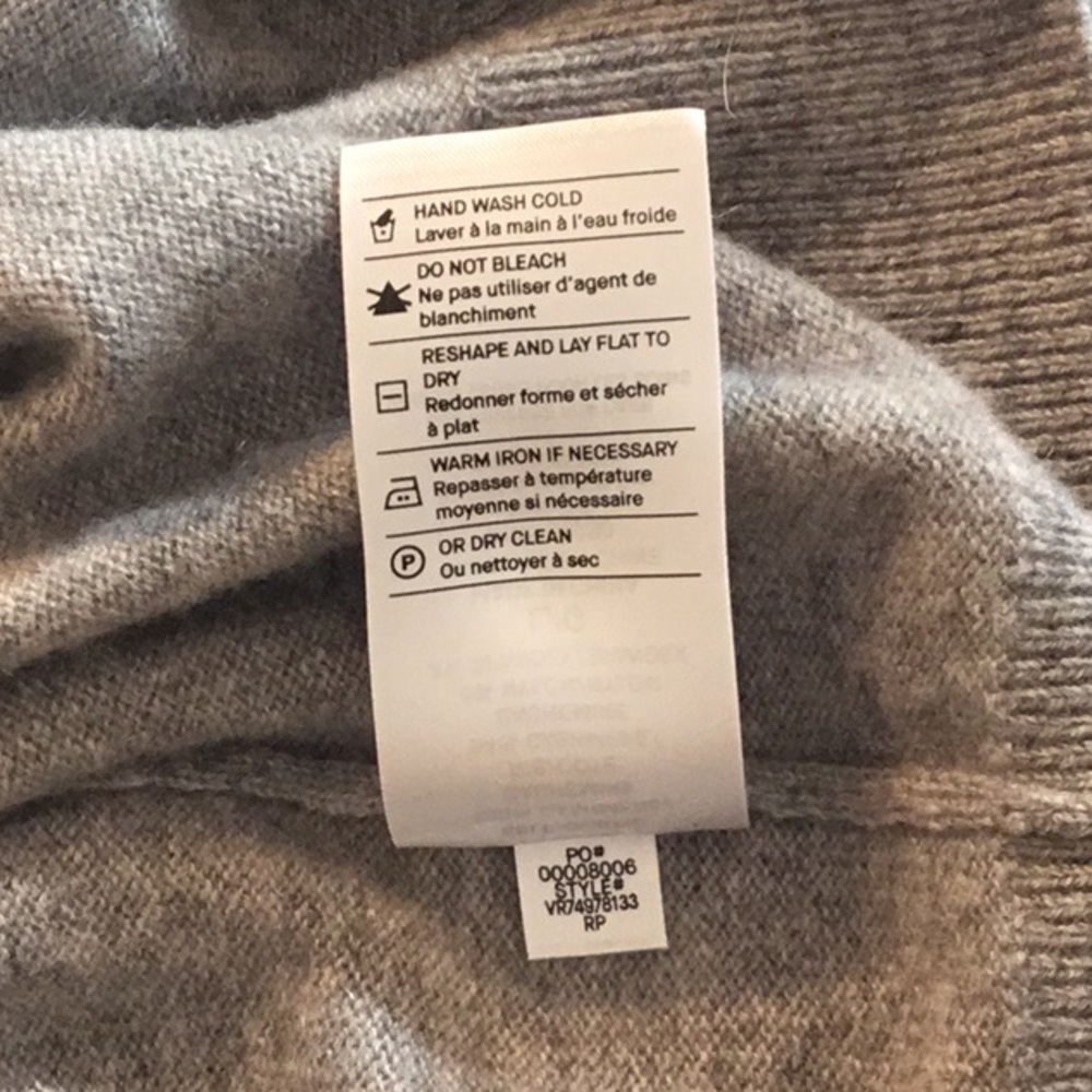 Vince Women’s 100% Cashmere V-Neck Sweater Light Heather Gray Size L - Picture 7 of 9